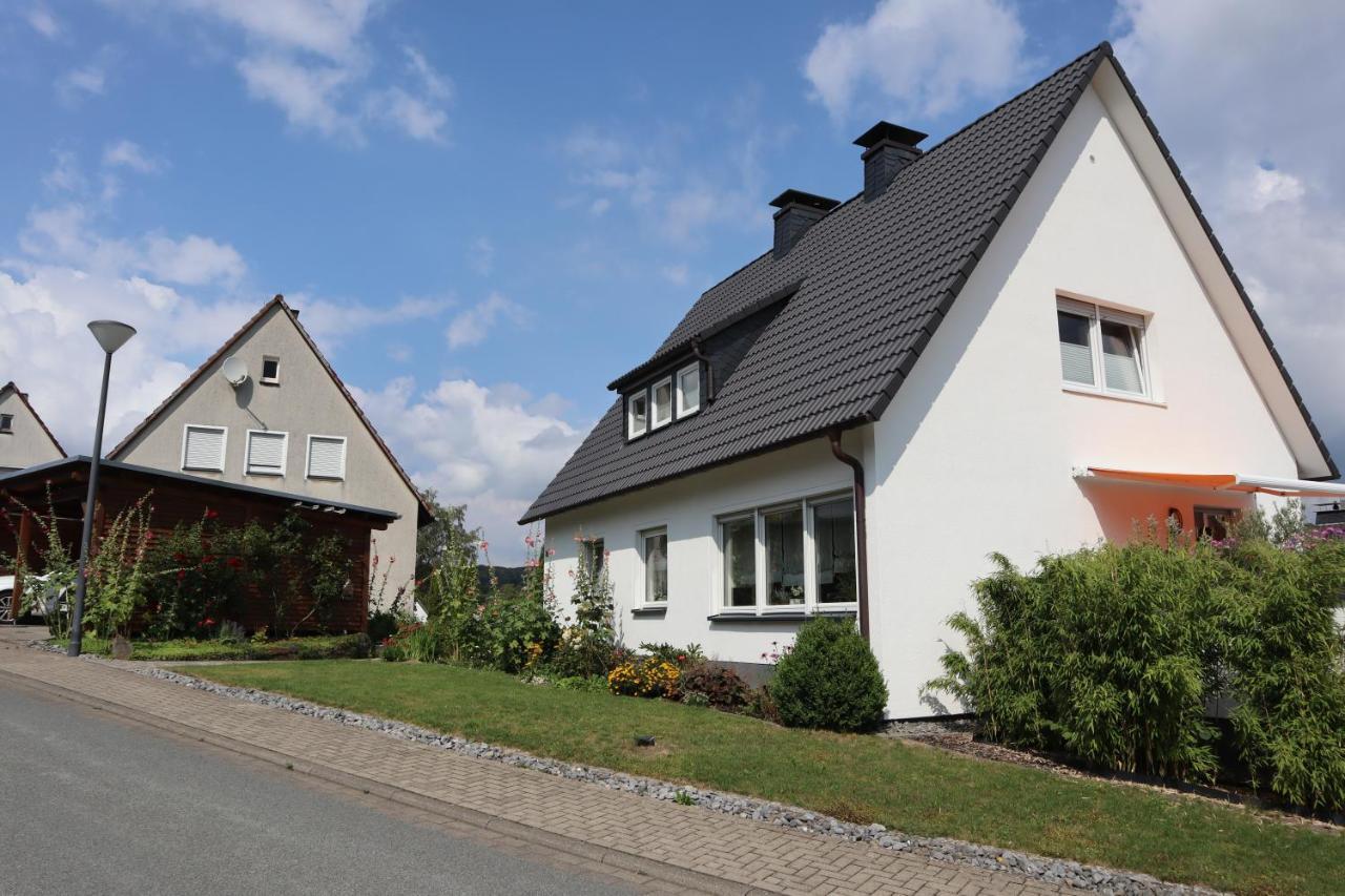 Ferienwohnung Dicke Linde シュマレンベルク エクステリア 写真